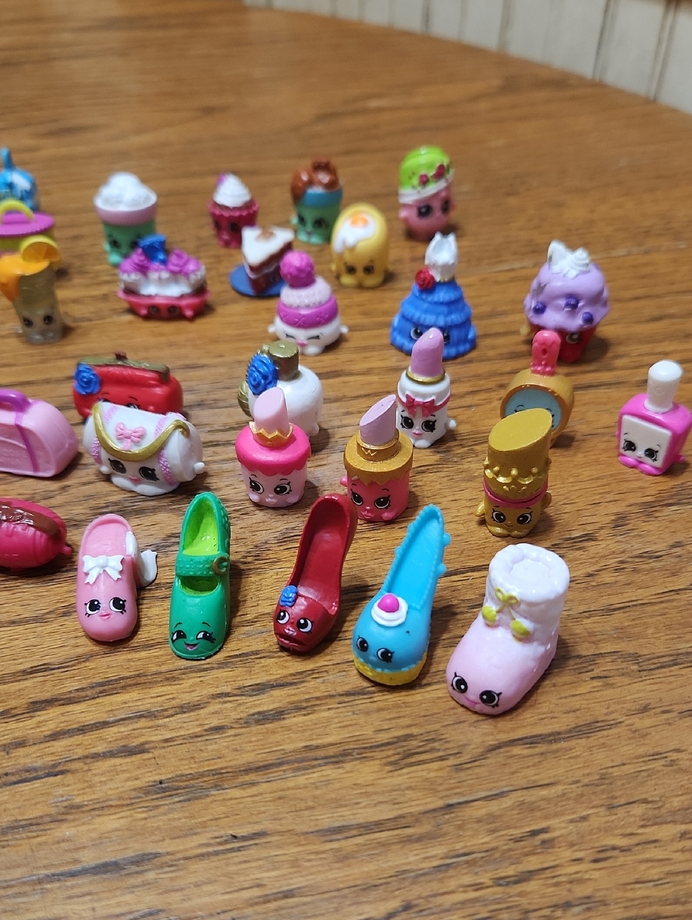 79 Shopkins Few Misc Pieces - Picture 2 of 6